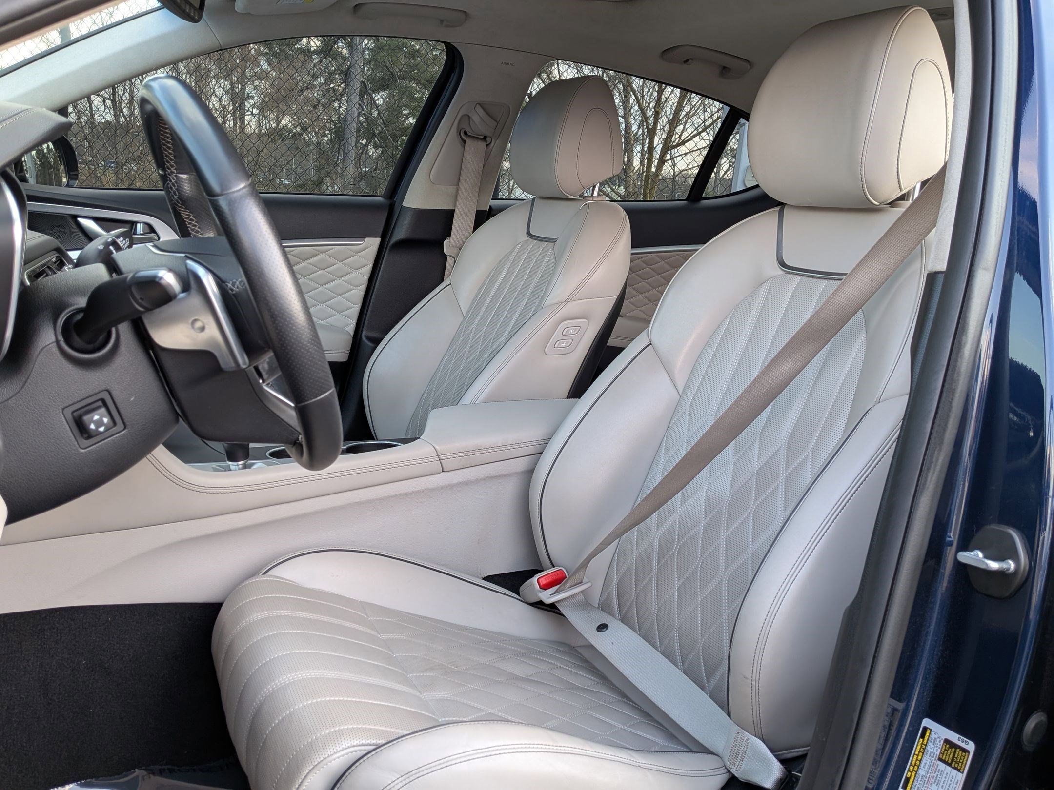 Used 2021 Genesis G70 2.0T w/ Prestige Package image 17