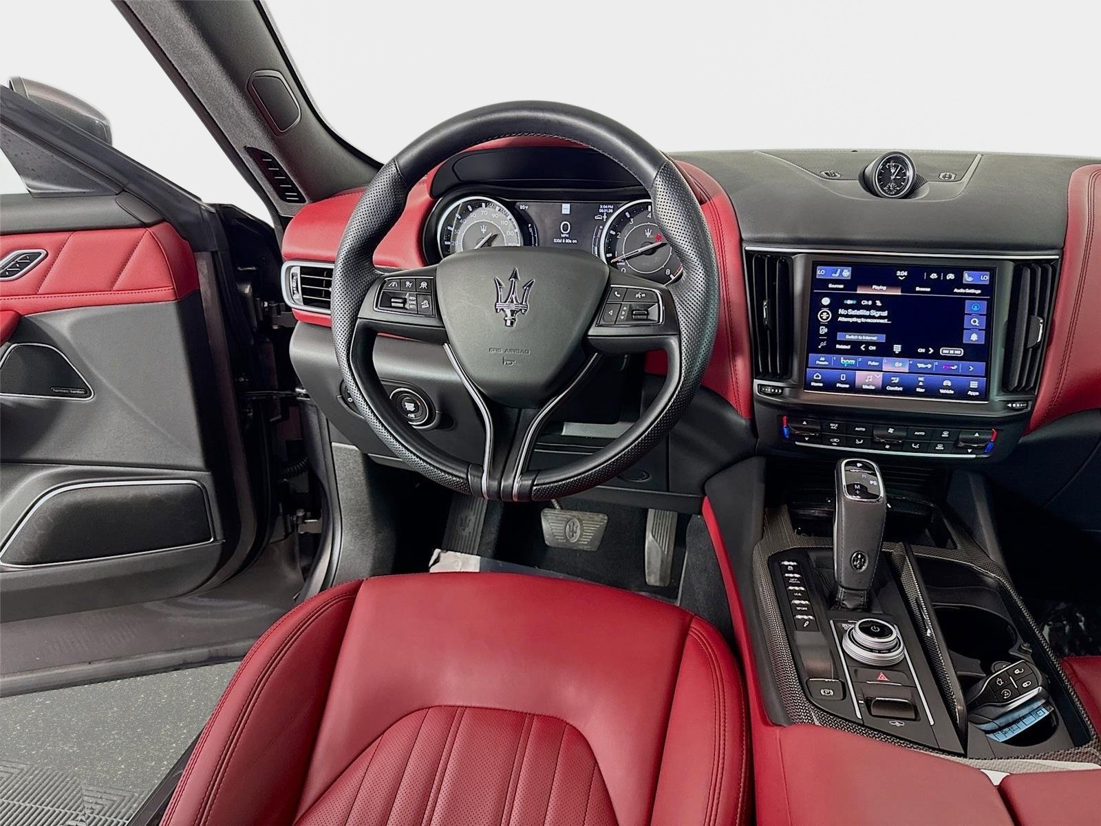 Used 2023 Maserati Levante GT AWD/4WD image 25