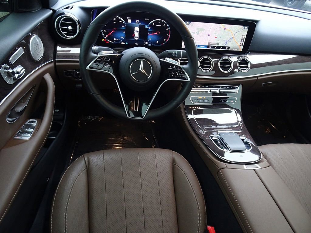 Used 2023 Mercedes-Benz E 350 4MATIC Sedan image 17