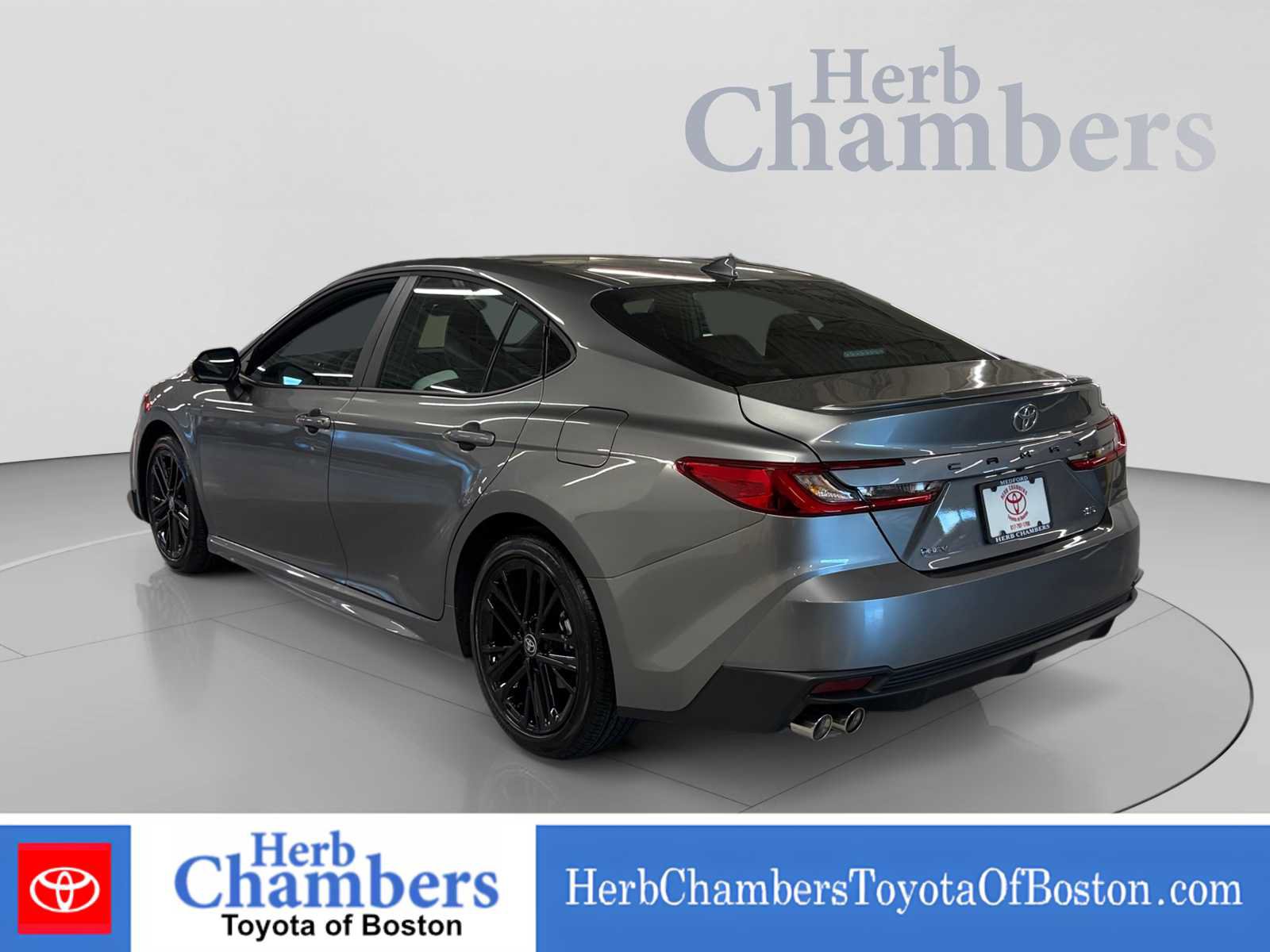 Used 2026 Toyota Camry SE FWD image 3