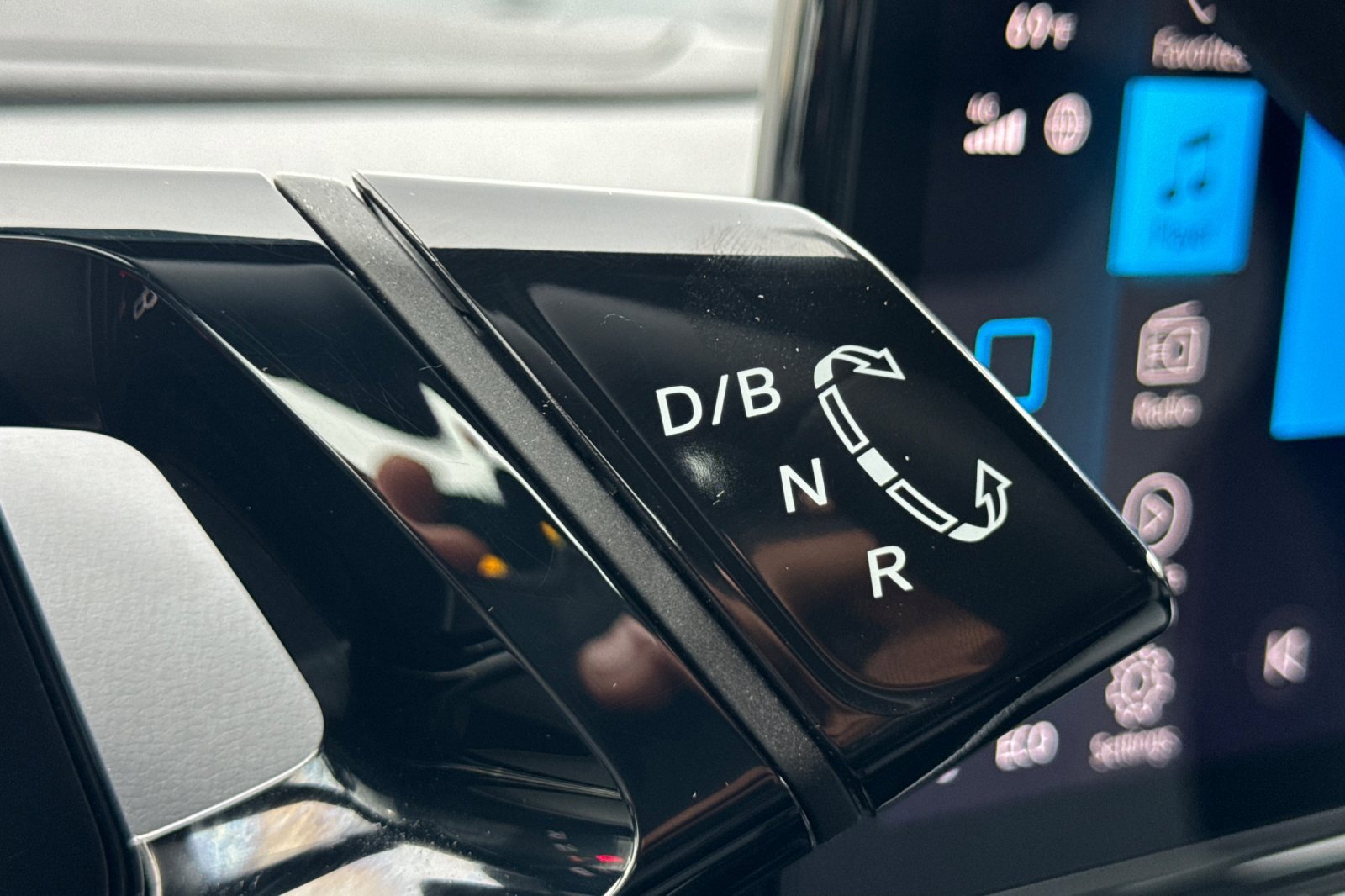 Certified 2023 Volkswagen ID.4 Pro image 22