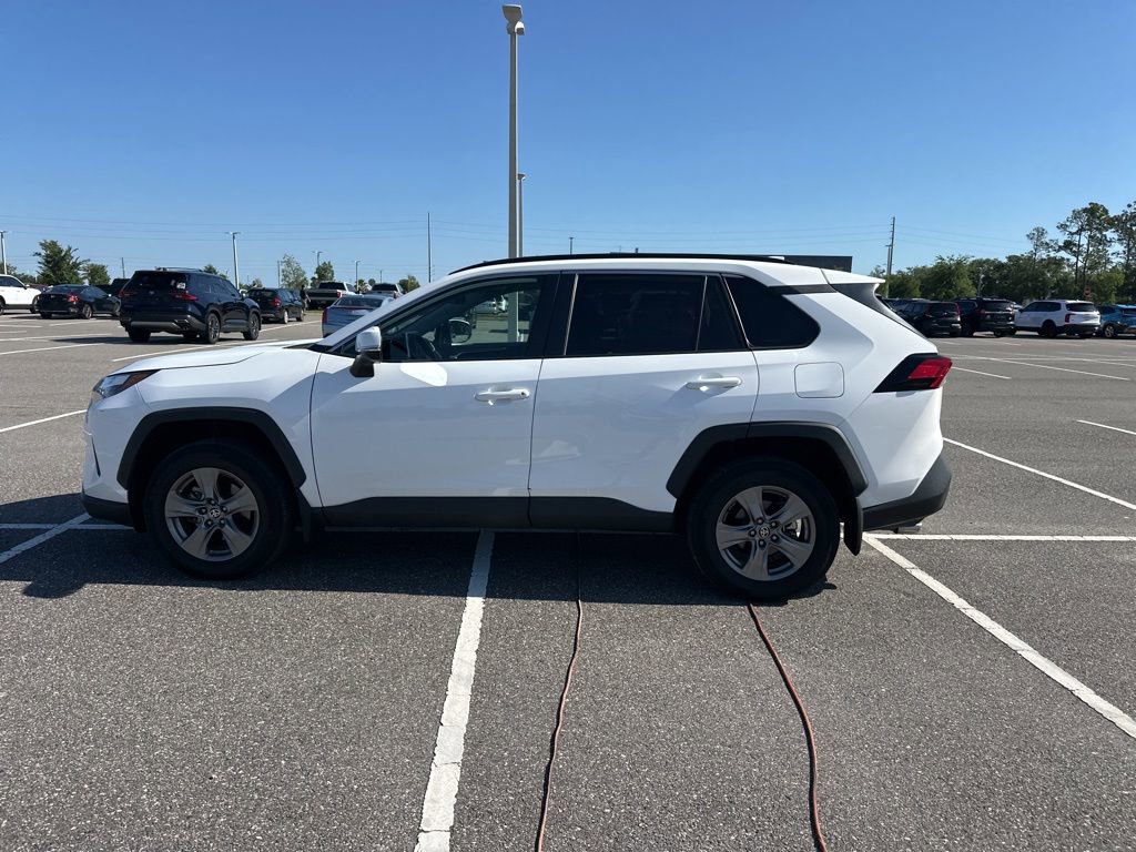 Used 2024 Toyota RAV4 XLE w/ Convenience Package FWD image 10