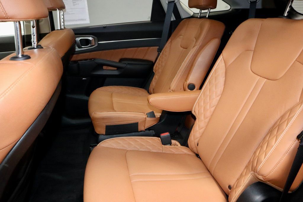 Used 2023 Kia Sorento SX Prestige image 22