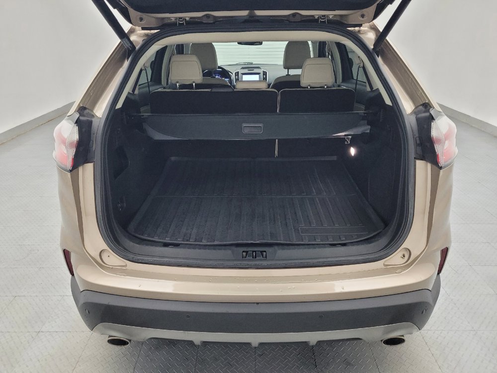 Used 2020 Ford Edge Titanium w/ Equipment Group 301A FWD image 29