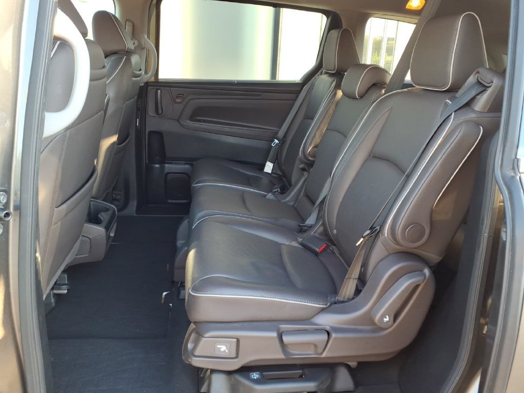 Used 2022 Honda Odyssey Elite image 8