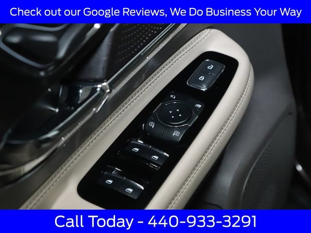Used 2023 Lincoln Corsair AWD image 20
