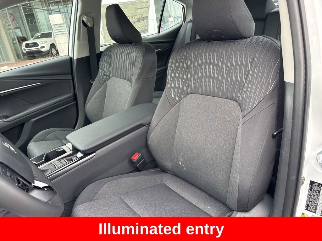 Used 2026 Toyota Camry LE w/ Convenience Package image 11