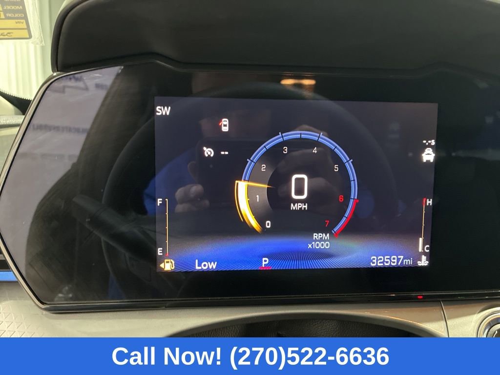 Used 2025 Chevrolet Trax LT image 21