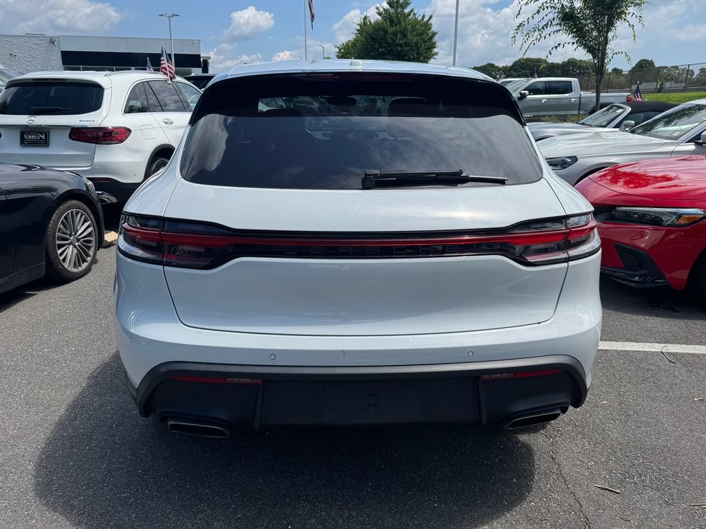 Used 2022 Porsche Macan AWD/4WD image 5
