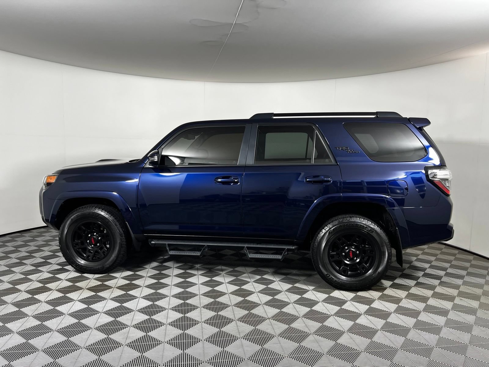 Certified 2022 Toyota 4Runner TRD Off-Road Premium AWD/4WD image 8