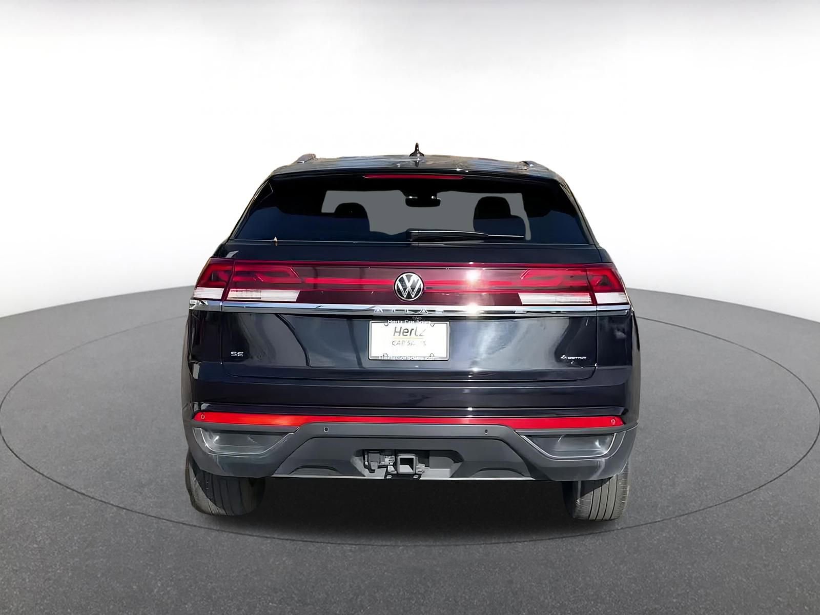 Used 2025 Volkswagen Atlas Cross Sport SE image 12