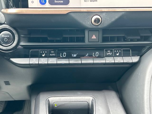 Used 2023 Toyota Crown AWD/4WD image 59
