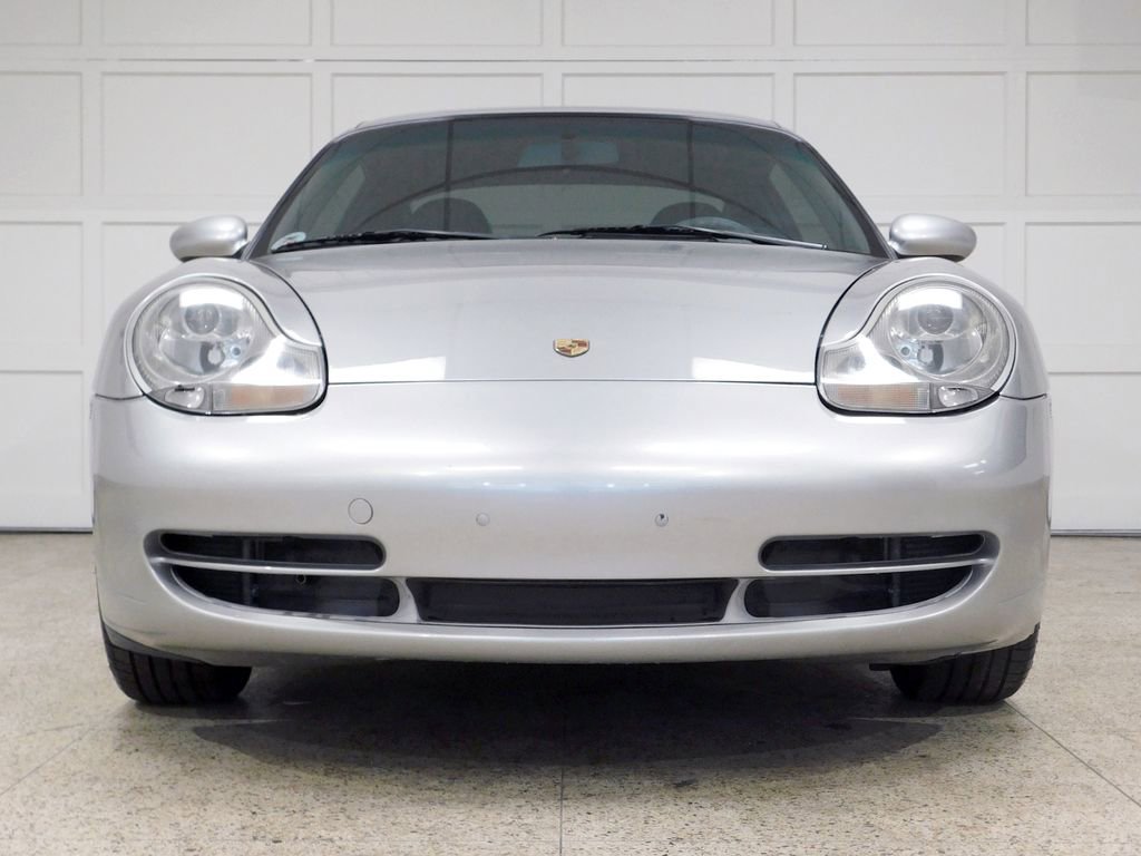Used 2001 Porsche 911 Carrera 4 image 2