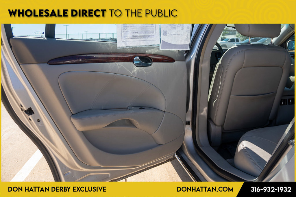 Used 2009 Buick Lucerne CXL FWD image 15