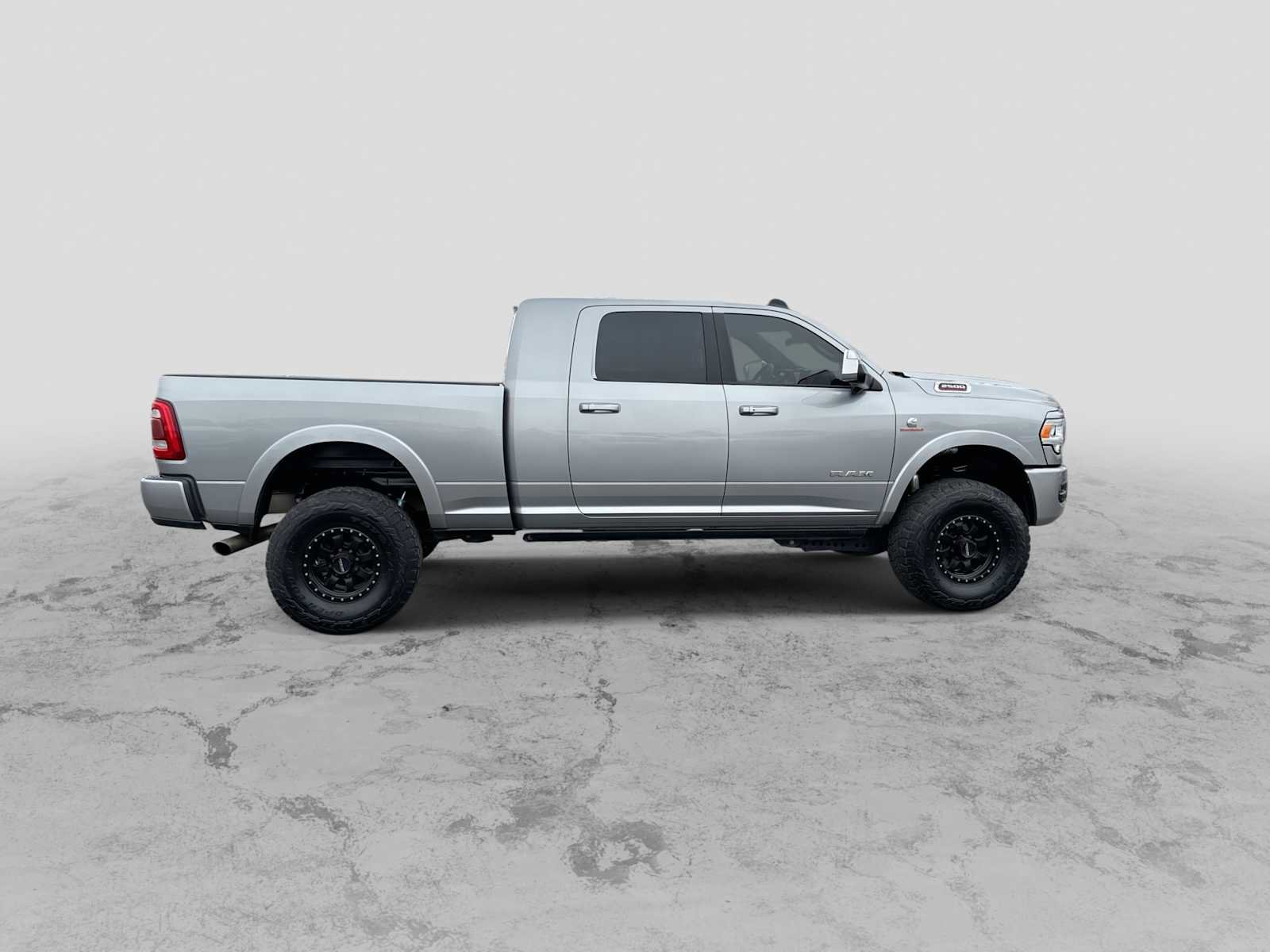 Used 2020 RAM 2500 Laramie image 9
