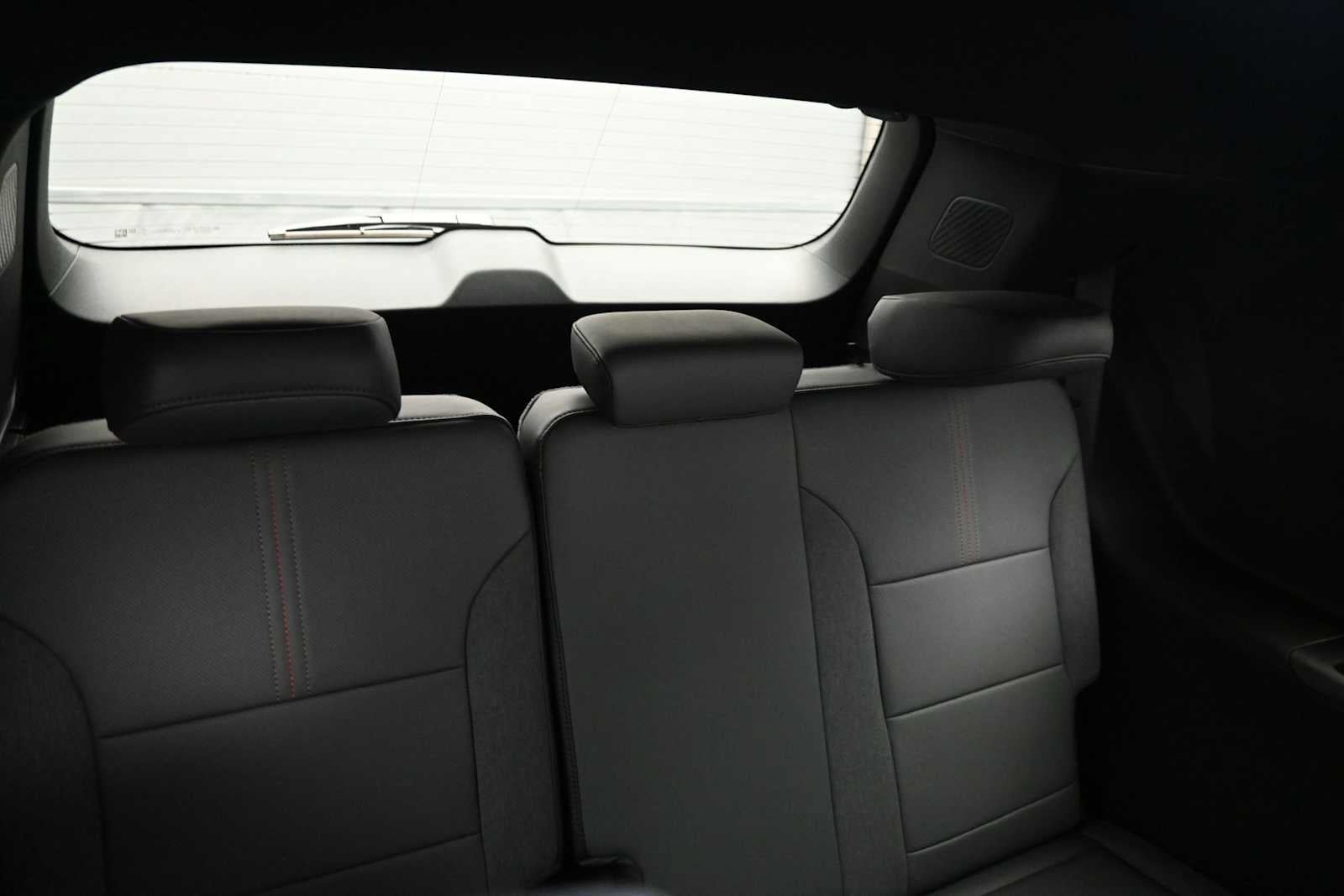 New 2026 GMC Acadia AT4 w/ Luxury Package AWD/4WD image 15