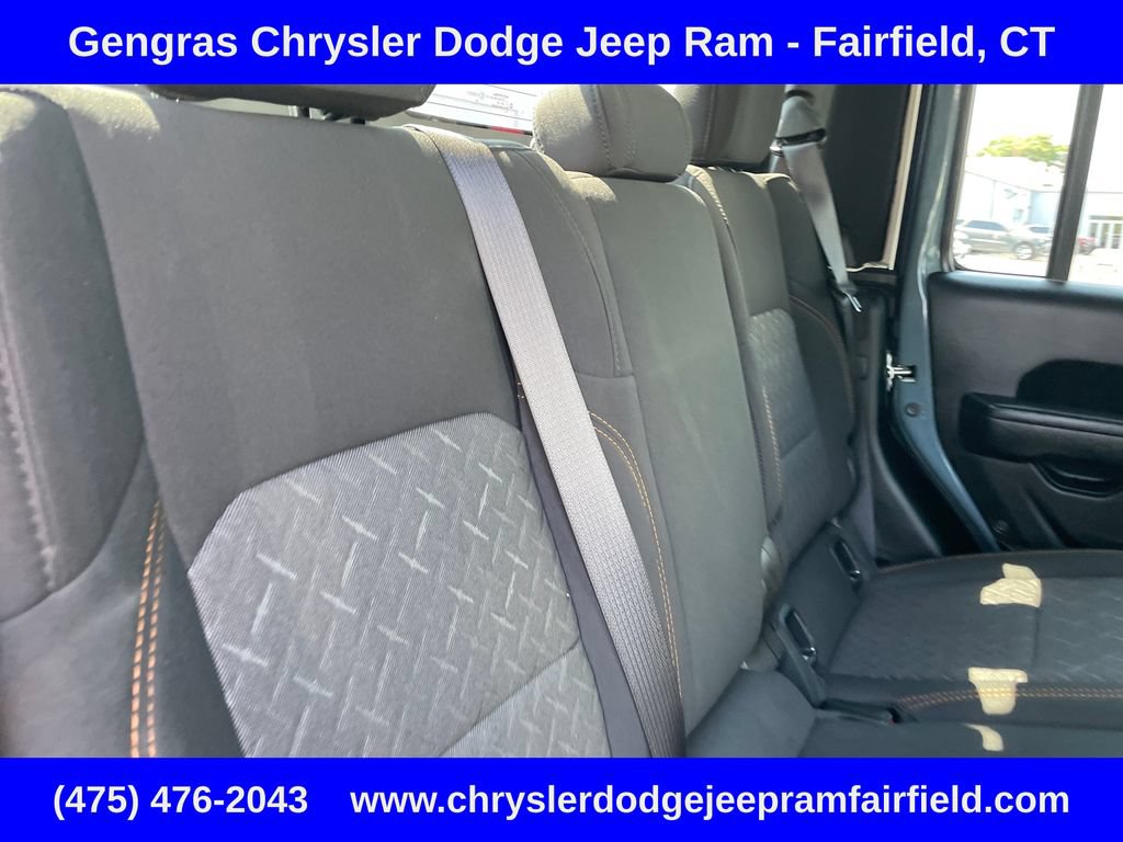 Certified 2025 Jeep Gladiator Mojave w/ Safety Group AWD/4WD image 26