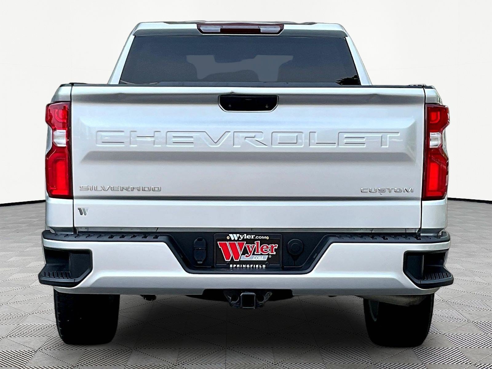 Used 2021 Chevrolet Silverado 1500 Custom AWD/4WD image 5