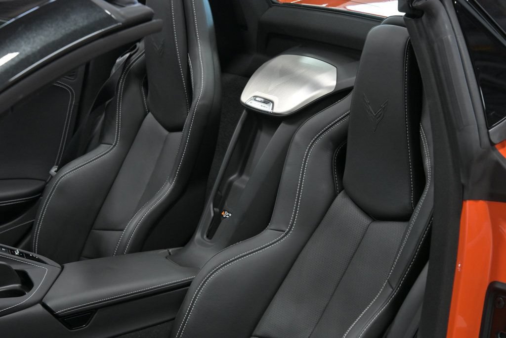 Used 2021 Chevrolet Corvette Stingray Preferred Conv w/ Z51 Performance Package RWD image 31