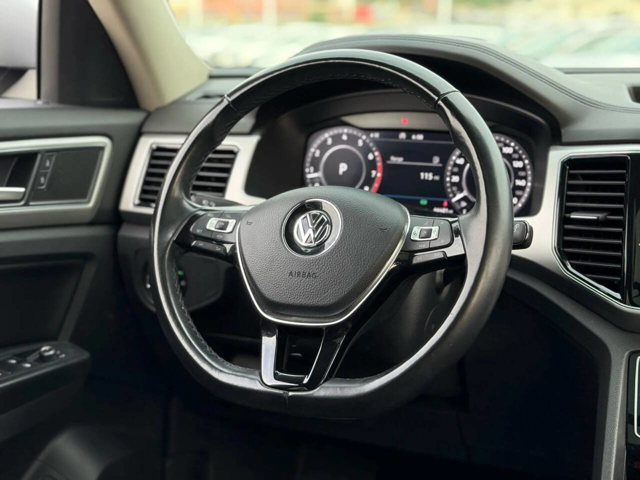 Used 2019 Volkswagen Atlas SEL image 25