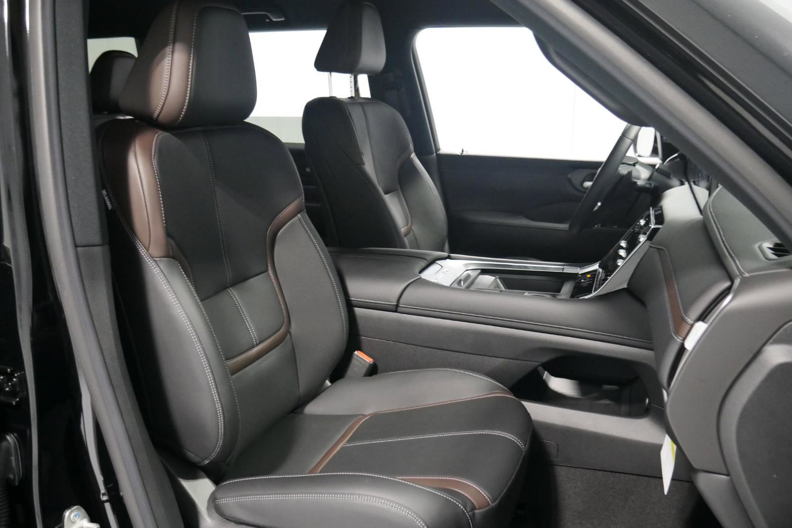 New 2026 Nissan Armada SL image 16