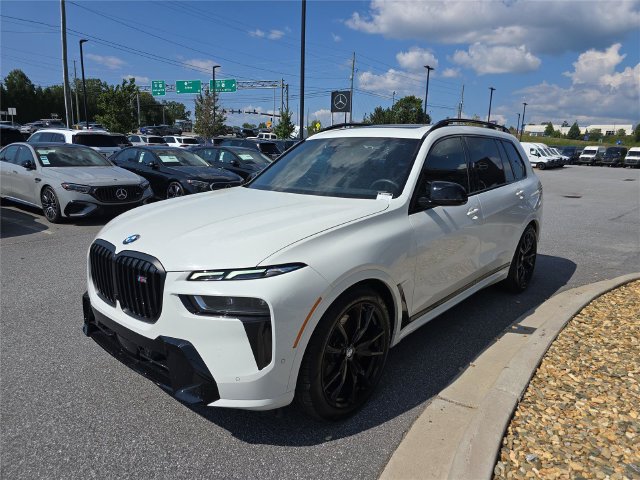 Used 2026 BMW X7 M60i AWD/4WD image 7
