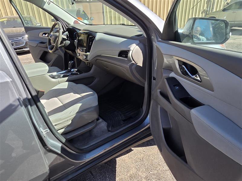 Used 2019 Chevrolet Traverse LT image 16