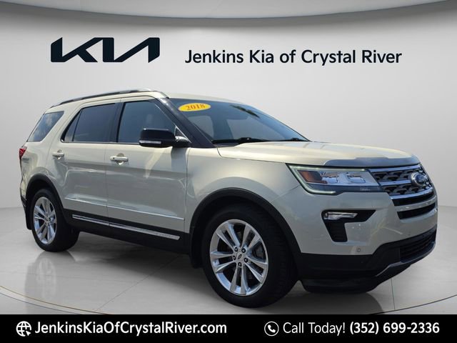 Used 2018 Ford Explorer XLT w/ Equipment Group 202A FWD image 2