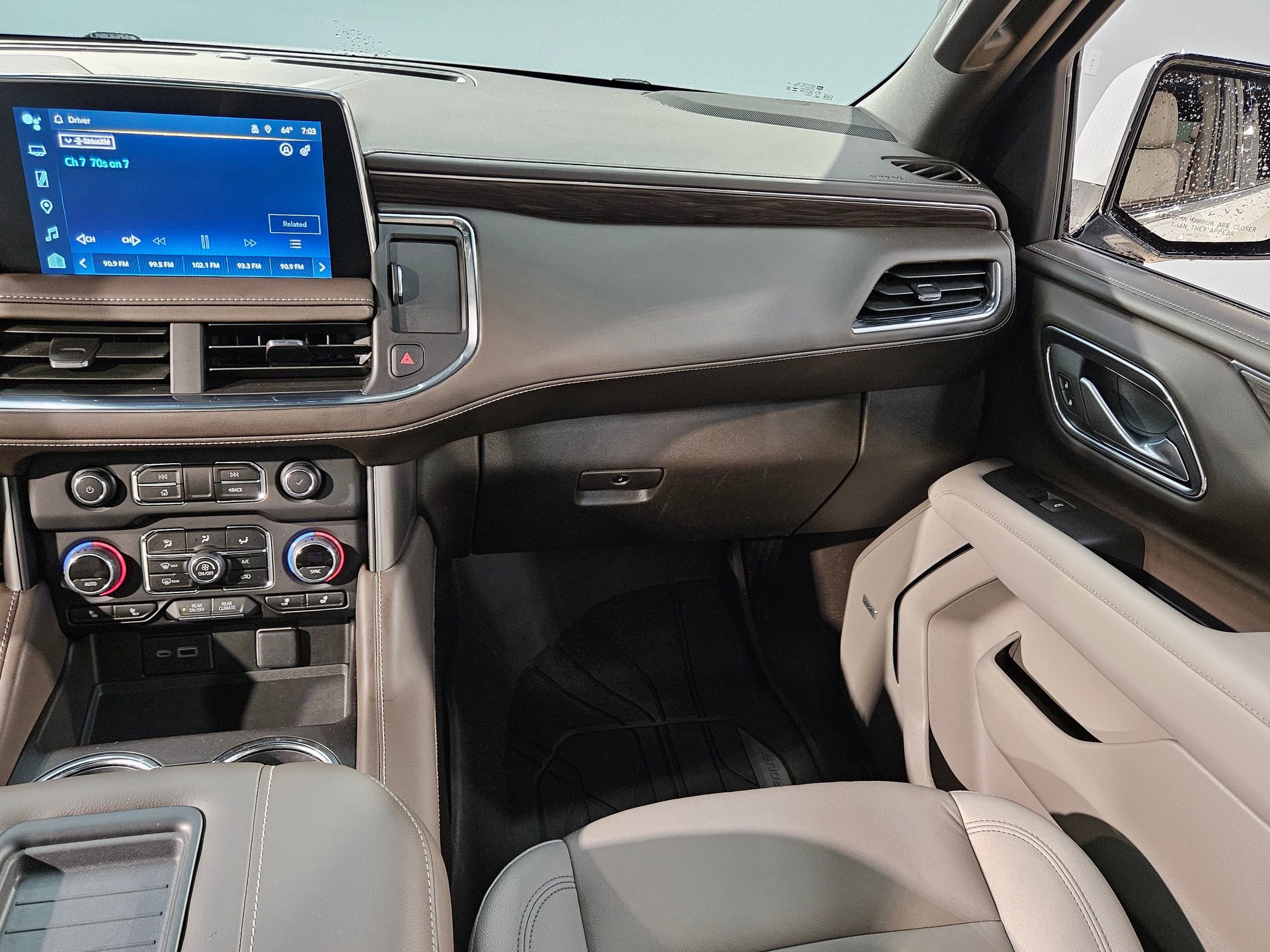Used 2023 Chevrolet Tahoe LT w/ Luxury Package image 11