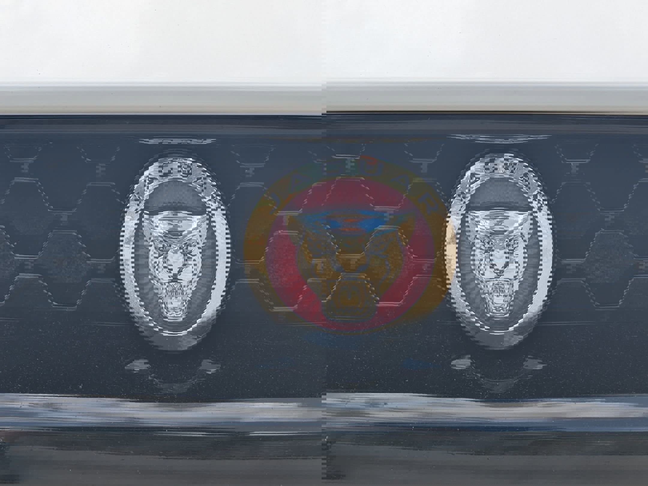 Used 2017 Jaguar F-TYPE R image 26