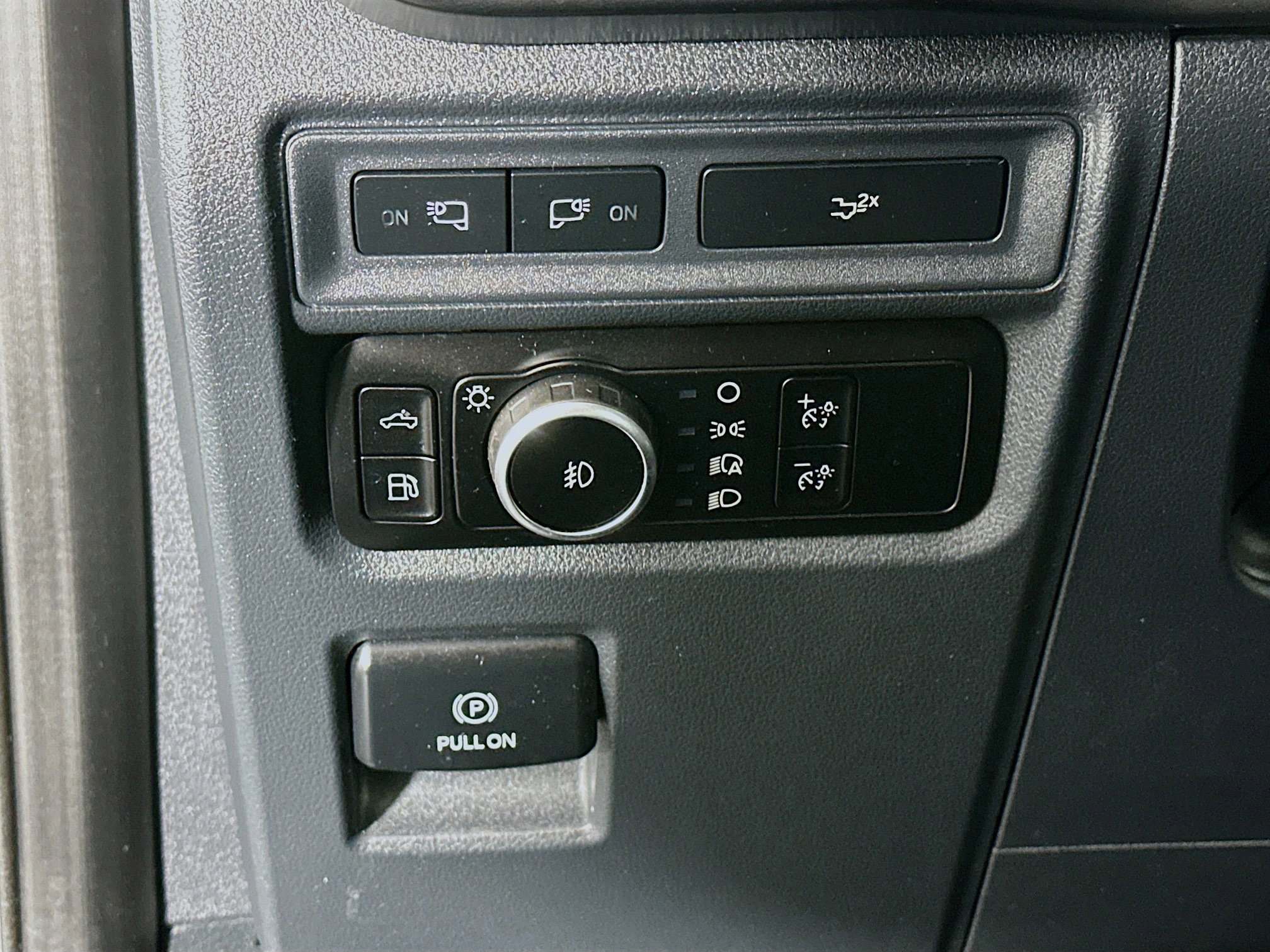 Used 2024 Ford F150 XLT w/ Equipment Group 302A MID image 17