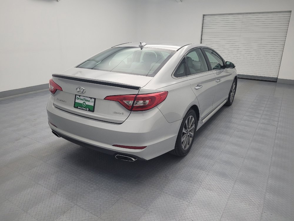 Used 2016 Hyundai Sonata Sport w/ Option Group 02 FWD image 9