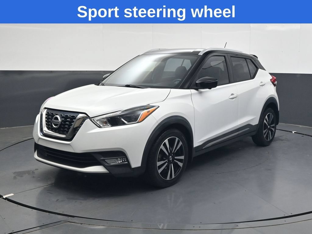 Used 2018 Nissan Kicks SR w/ Premium Package FWD image 8