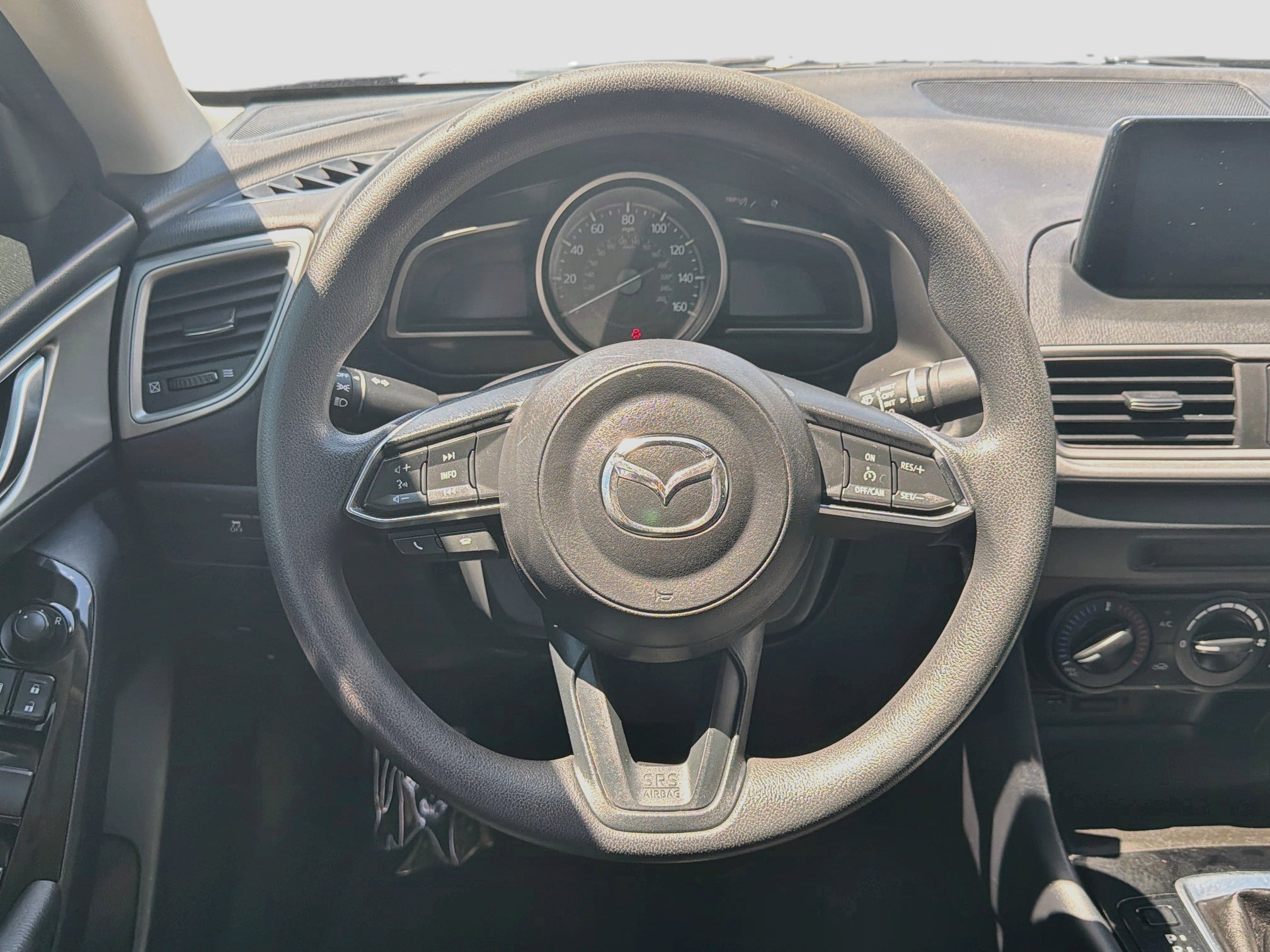Used 2018 MAZDA MAZDA3 Sport FWD image 17