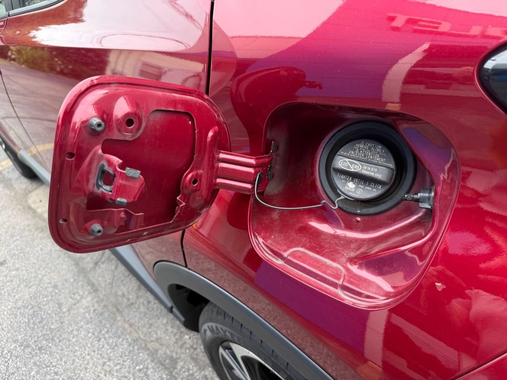 Used 2019 Toyota C-HR XLE FWD image 23
