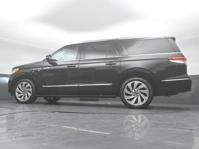 Certified 2022 Lincoln Navigator L Reserve image 37