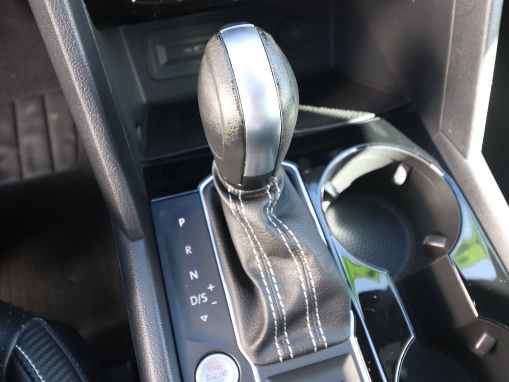 Used 2023 Volkswagen Atlas Cross Sport SE w/ Panoramic Sunroof Package FWD image 24