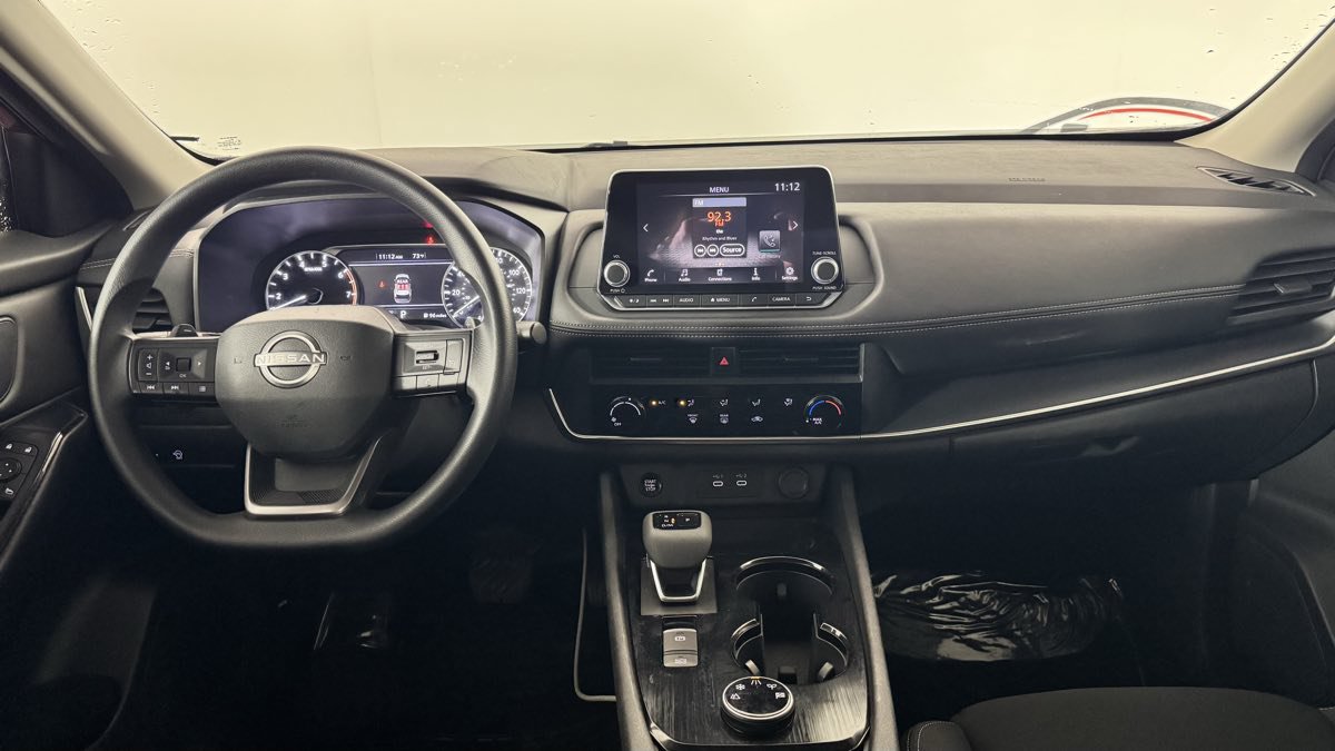 Used 2025 Nissan Rogue S AWD/4WD image 30