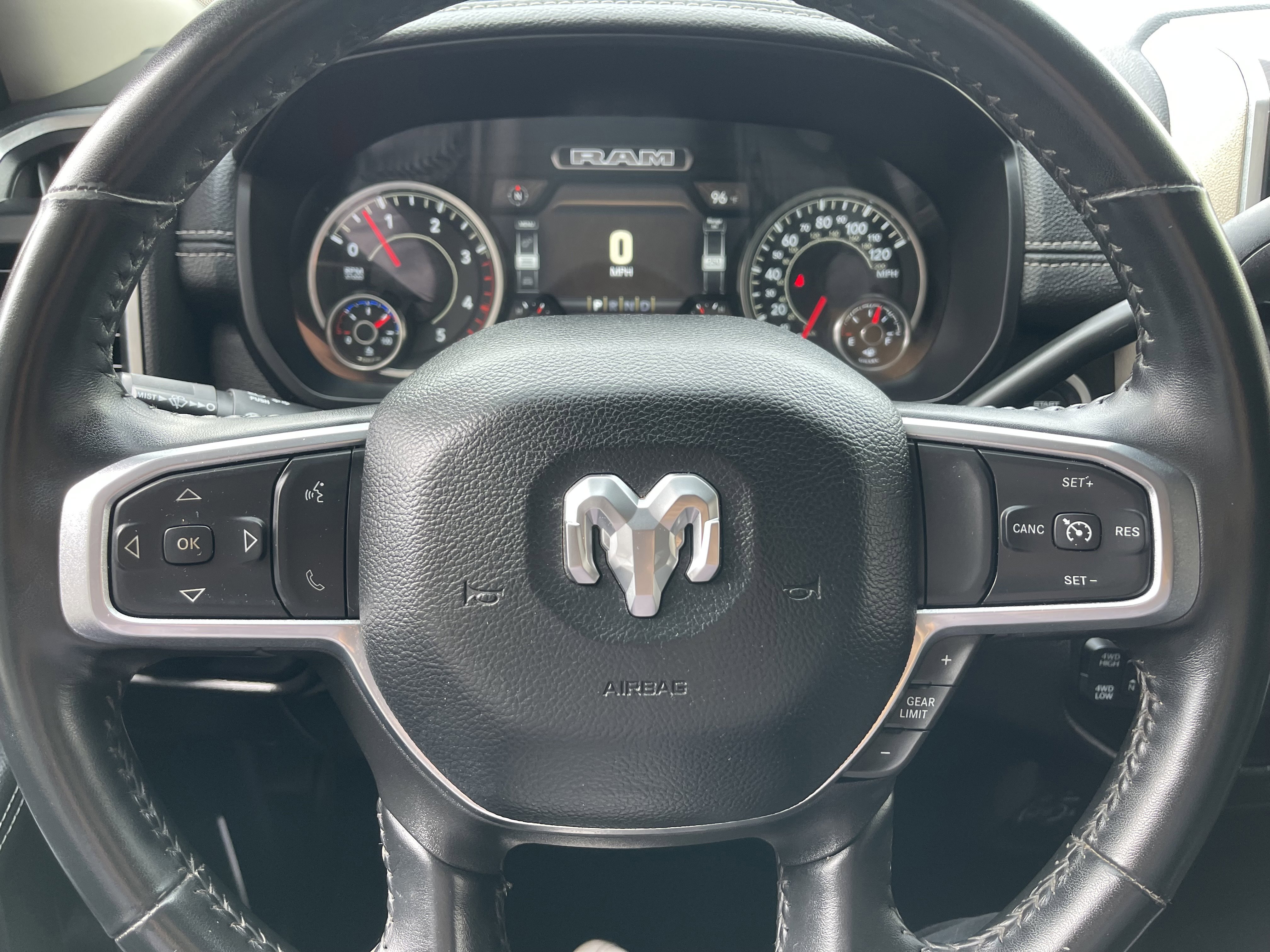 Used 2024 RAM 2500 Laramie AWD/4WD image 34