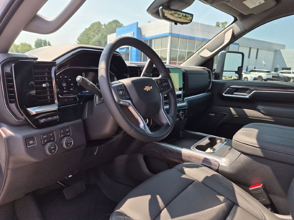 New 2026 Chevrolet Silverado 2500 LTZ w/ LTZ Plus Package AWD/4WD image 17