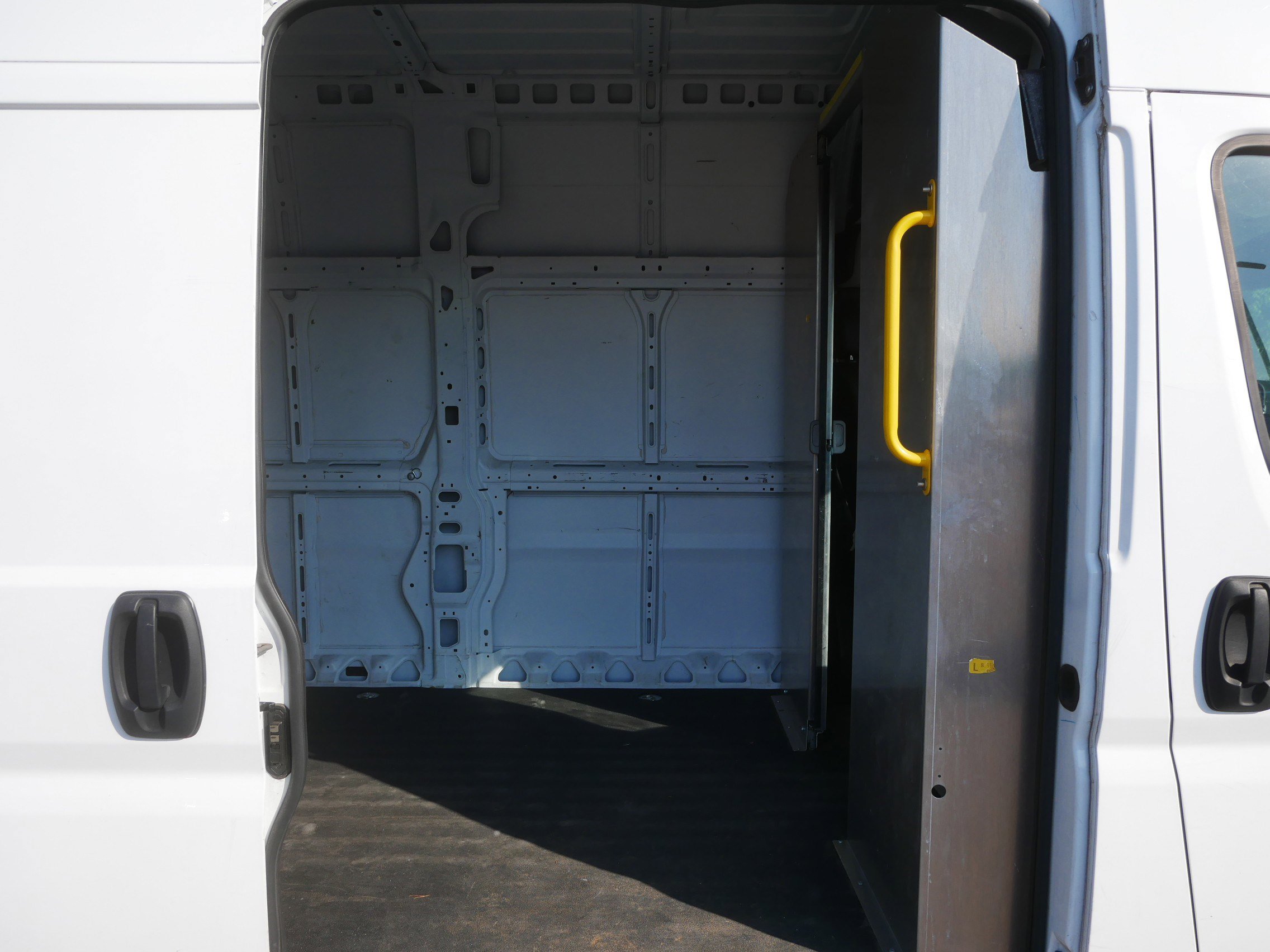 Used 2023 RAM ProMaster 3500 w/ Lane Management Group FWD image 21