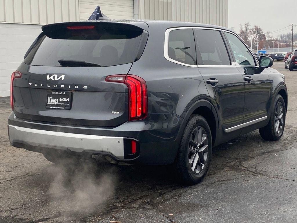 Used 2024 Kia Telluride LX image 7