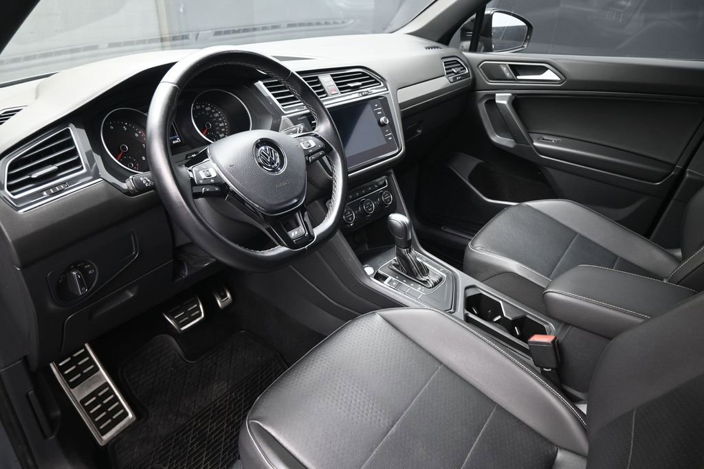 Used 2021 Volkswagen Tiguan SE FWD image 18