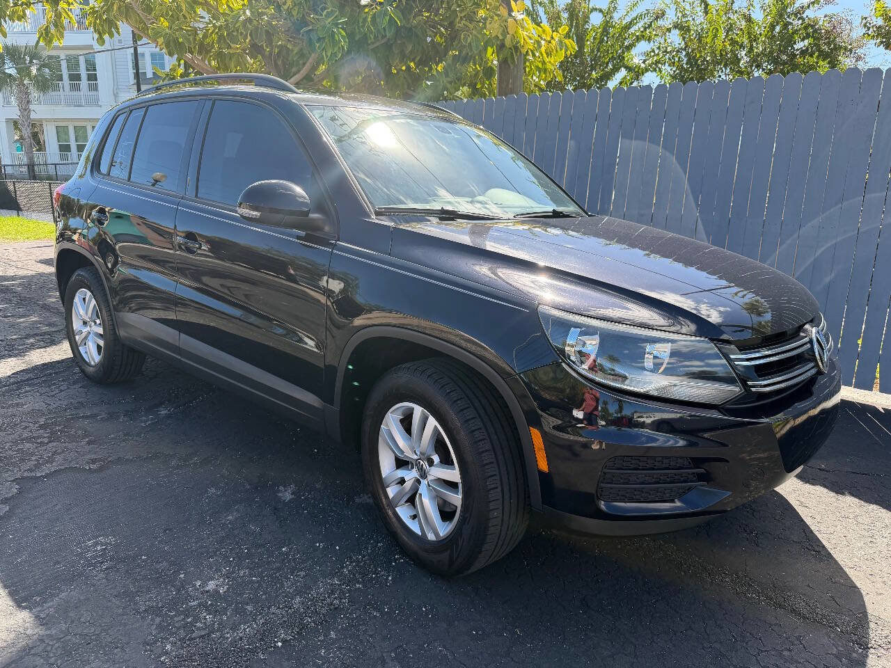Used 2016 Volkswagen Tiguan S image 24