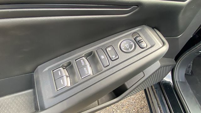 Used 2025 Honda Accord EX-L image 17