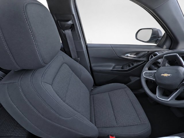 Certified 2026 Chevrolet Equinox LT FWD image 12