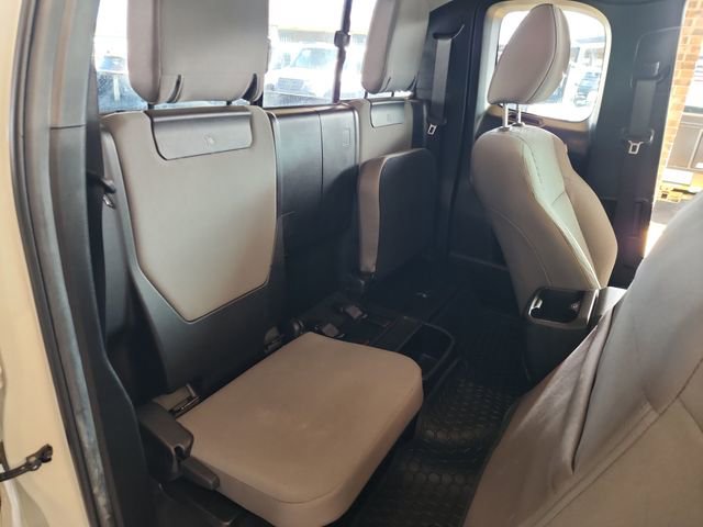 Used 2022 Toyota Tacoma 2WD Access Cab image 25