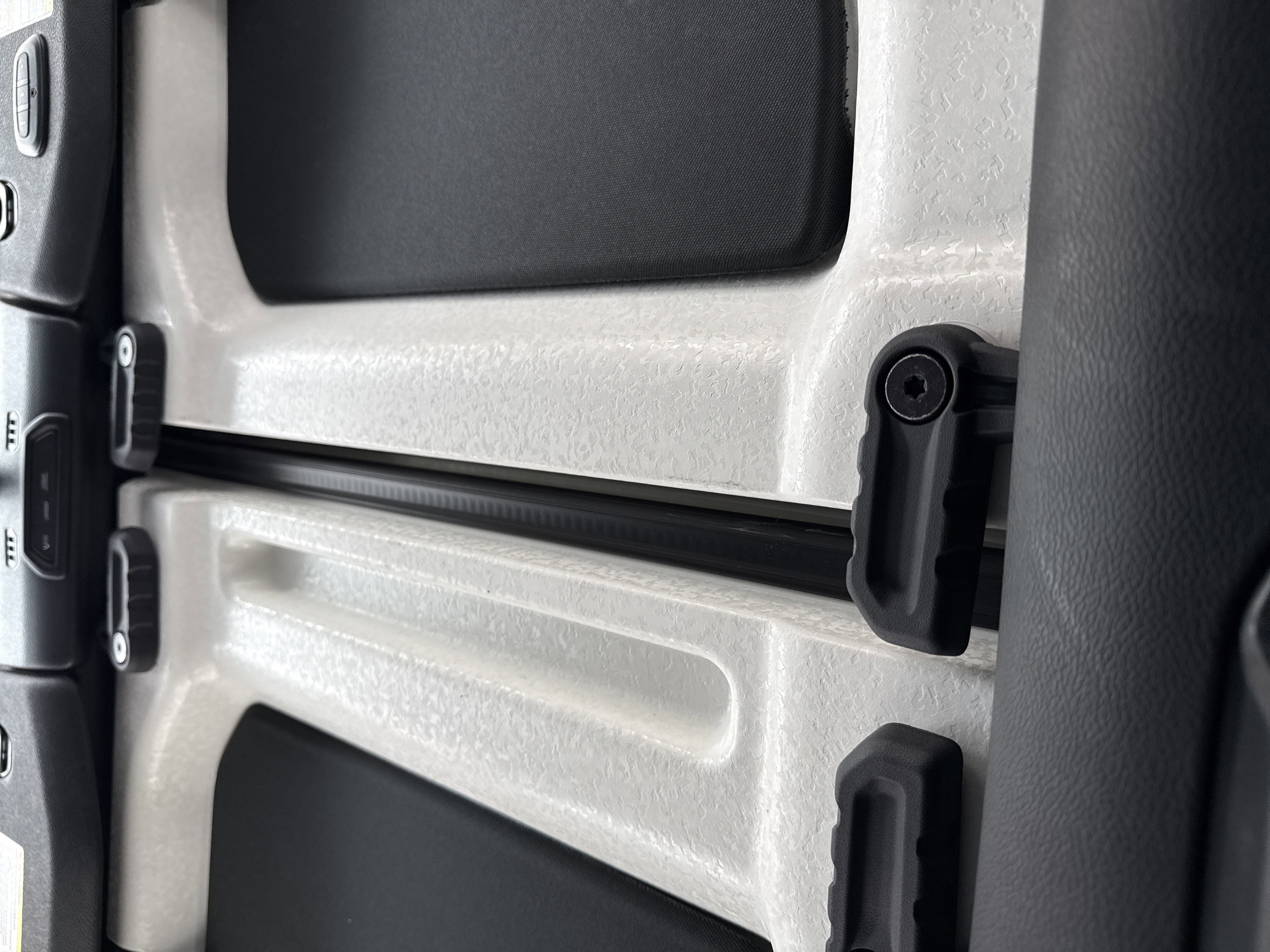 Used 2023 Jeep Wrangler Unlimited Sport image 26