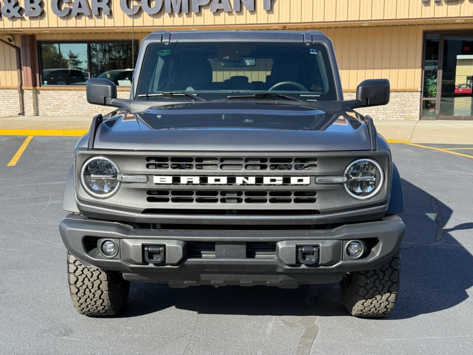 Used 2024 Ford Bronco Black Diamond image 3