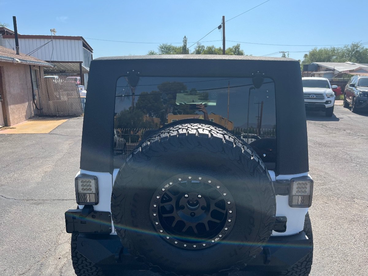Used 2018 Jeep Wrangler Unlimited Rubicon w/ Connectivity Group AWD/4WD image 47